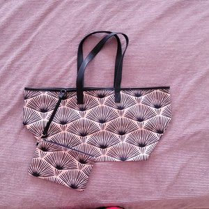 Lulu Dharma Palm Canvas Tote w Pouch